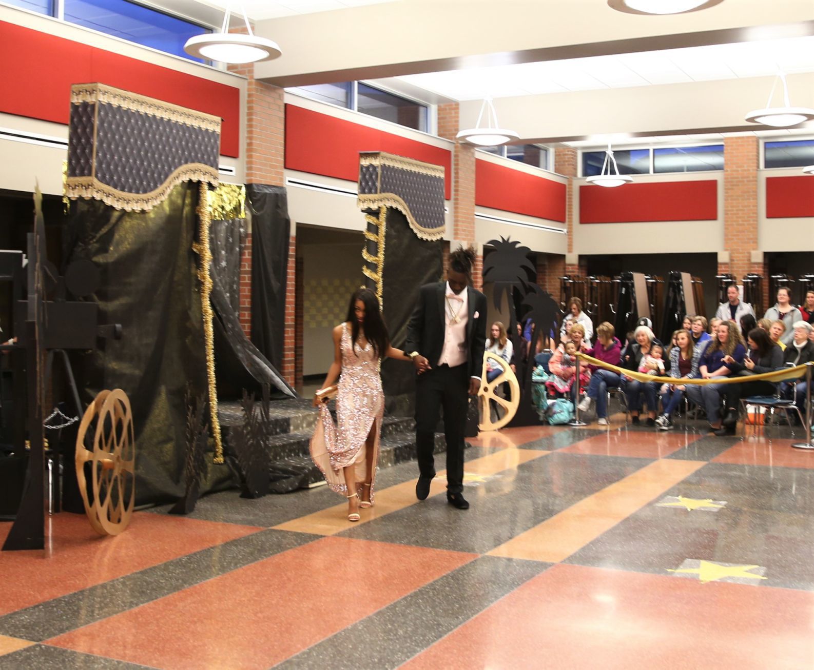 MC Prom 2018 (39).JPG